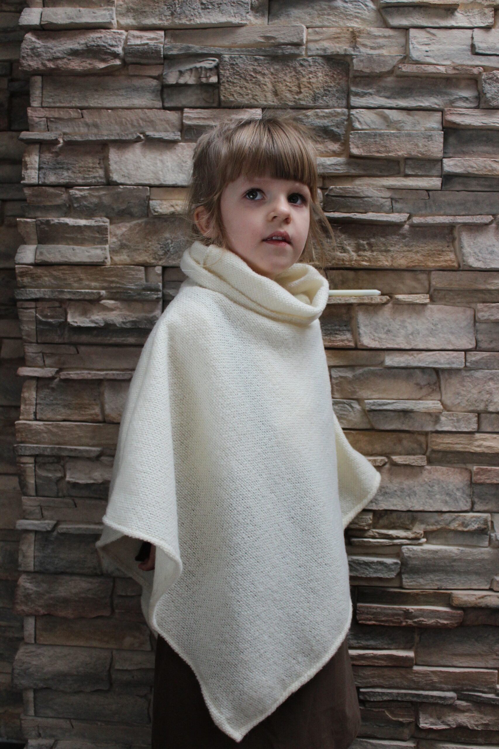6a5e9c06269a2c86bd420ab86207c0f9.jpg Ponczo "Ash"